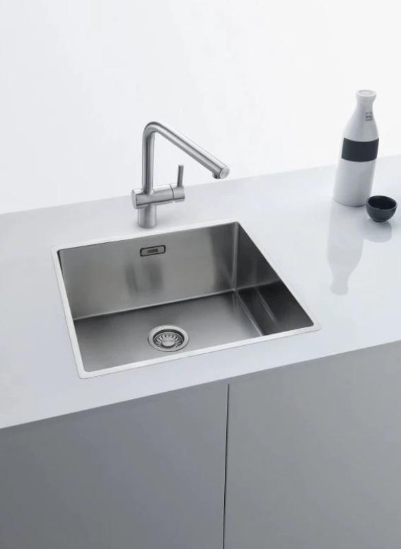 Franke solid stainless steel kitchen tap Atlas Neo swivel spout 115.0547.856
