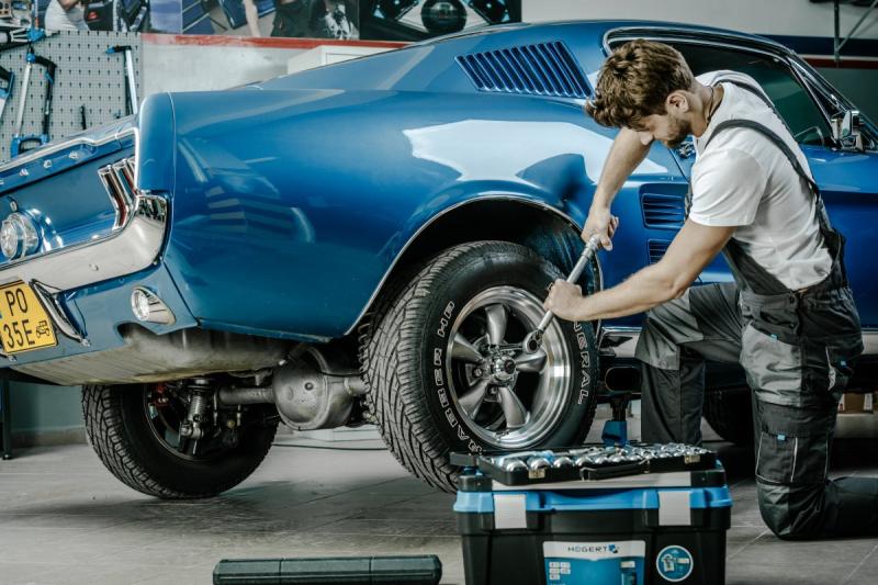 Hoegert 25" Toolbox 1208962020