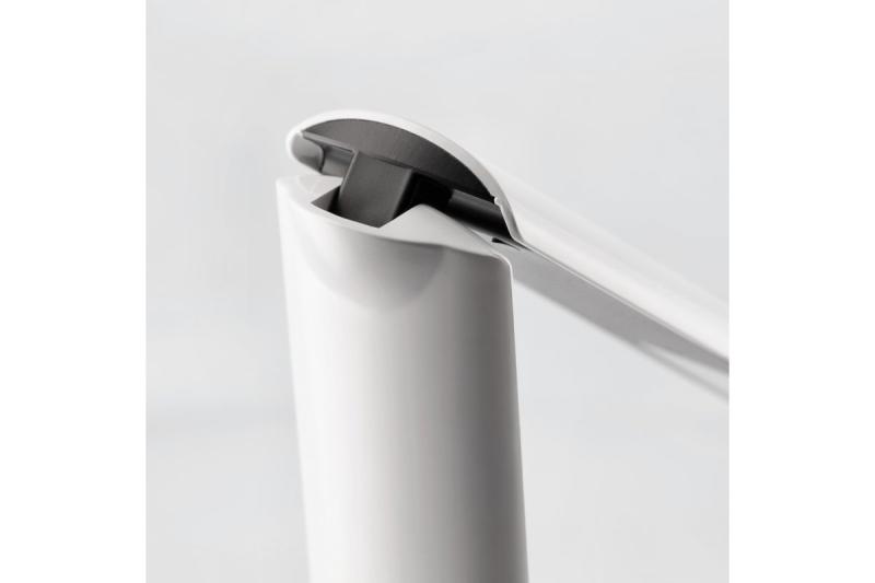 Decor Desktop lamp FLOWER  4W 240lm.AC220-240V 4000K bateria 1800MAh Ra>80 black/white 1208962481