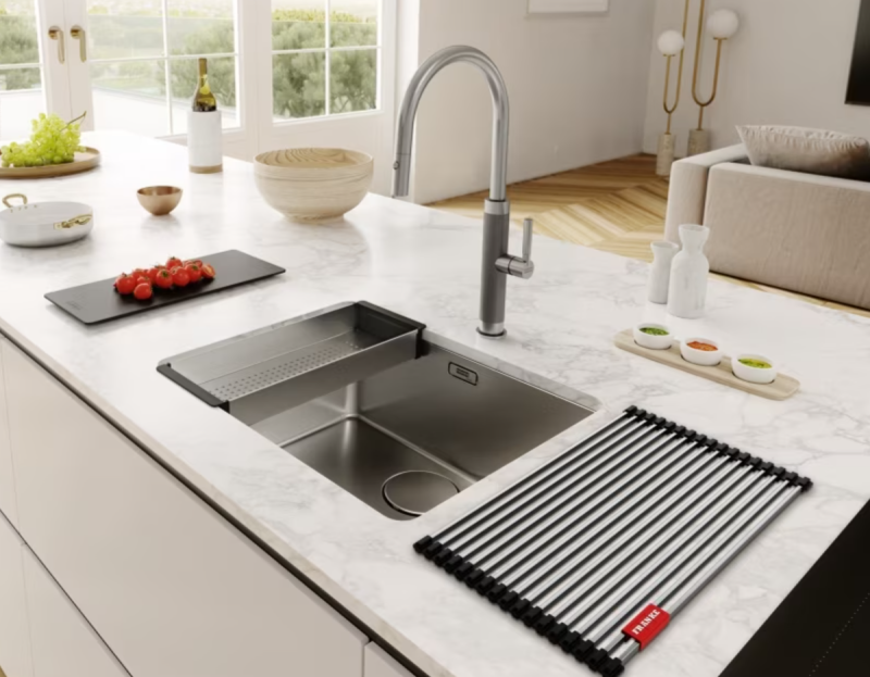 Franke Mythos Masterpiece Kitchen Faucet Stainless Steel with J-Spout and Pull-Out Spray Head - 115.0711.554