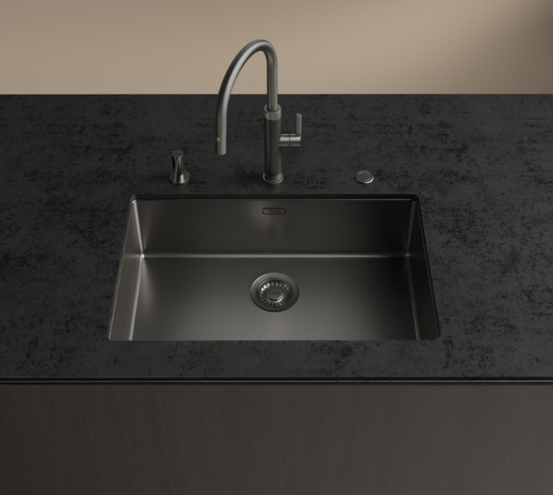 Franke Mythos Masterpiece Kitchen Faucet Anthracite with J-Spout and Pull-Out Spray Head - 115.0711.555