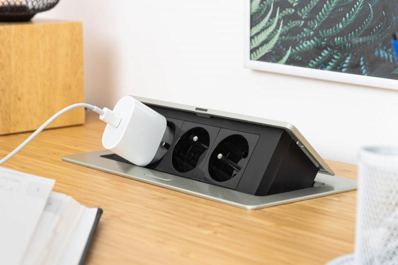 SOFT pull-out power socket, power cable 1,5m